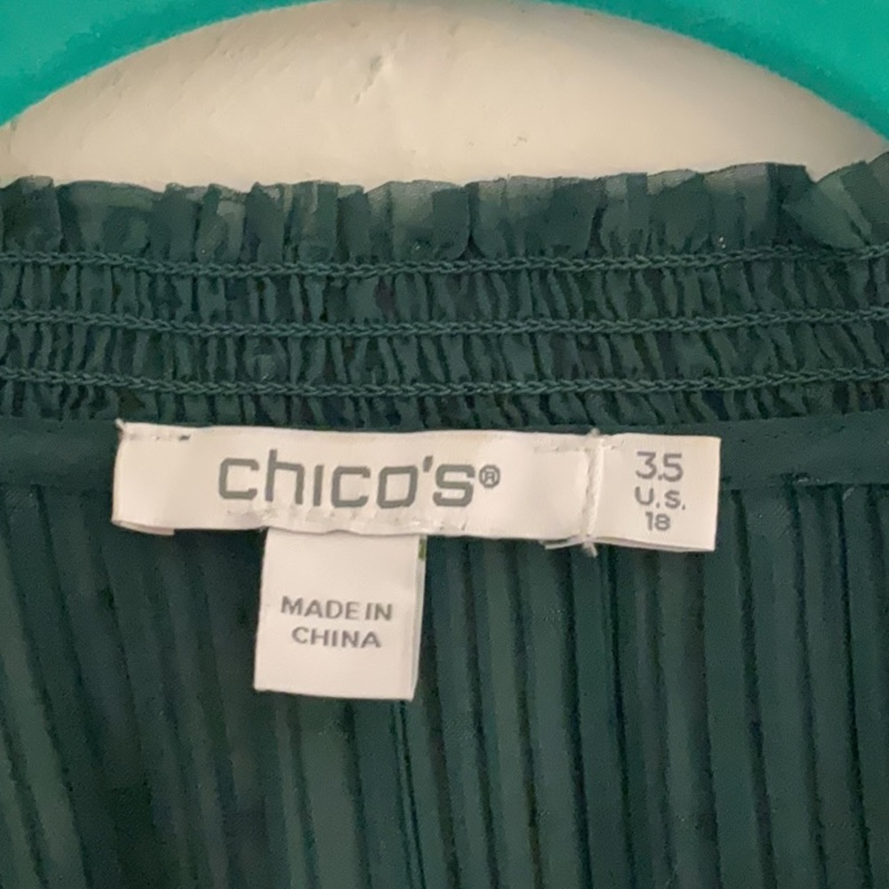 Chico's V Neck Pleated Long Sleeve w/Metallic Accents Blouse, 18, Green, Sheer - Picture 6 of 7